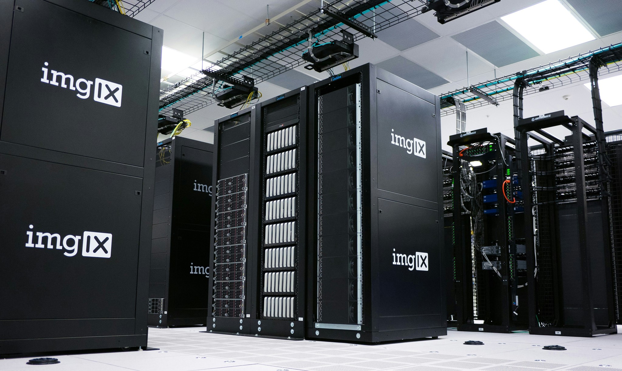 Datacenters betrouwbaarder laten functioneren met slimme meet- en regeltechniek